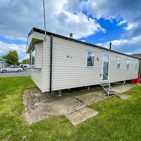 Great 6 Berth Caravan Nearby The Beach In Walton-On-The-Naze Ref 17181P Exterior photo